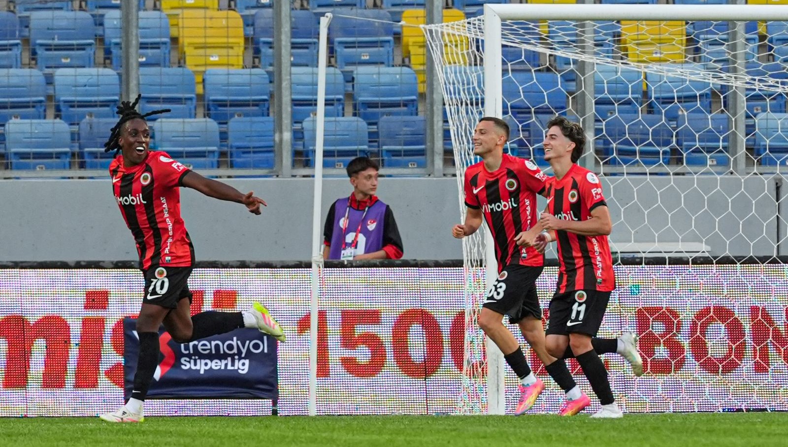 genclerbirligi ikinci galibiyetinin pesinde rakip kayserispor RQT2xvSu