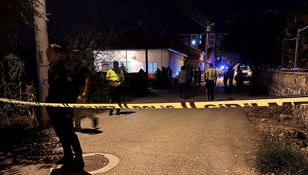 once komsusunu sonra annesi ve kardesini vurdu menQU3h8