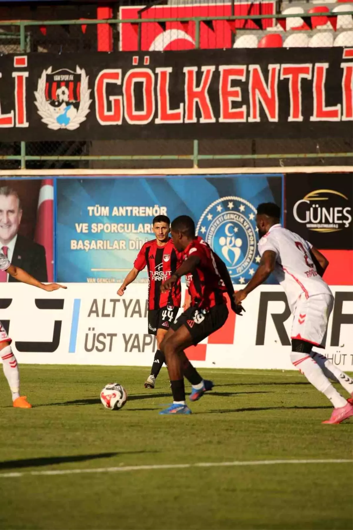 vanspor ve sivasspor 0 0 berabere kaldi FnYS8MlC
