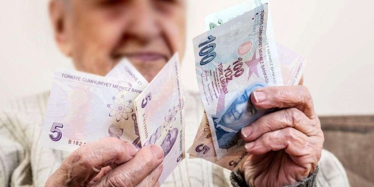 o ulkeye giden emekliye 12 bin lira verilecek v2f3PqYV