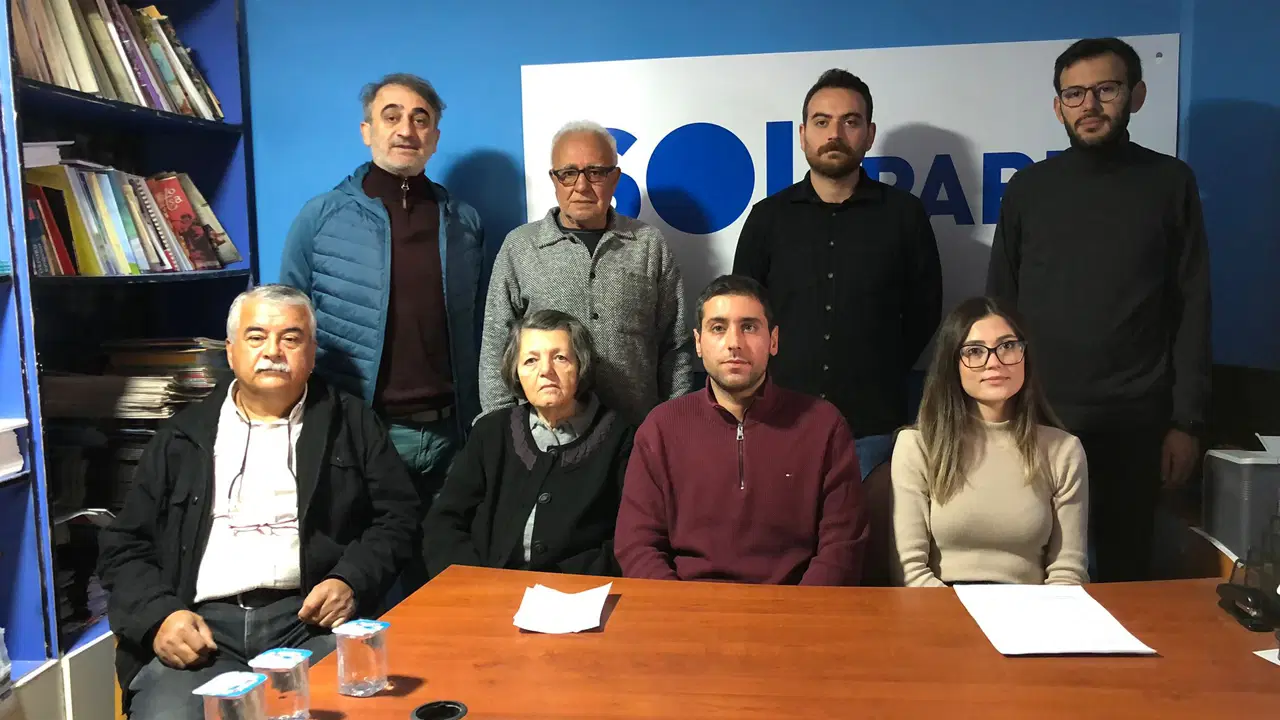 sol parti eskisehirden cagri beylikovayi emperyalistlere teslim etmeyecegiz 6clRMqVk.jpg