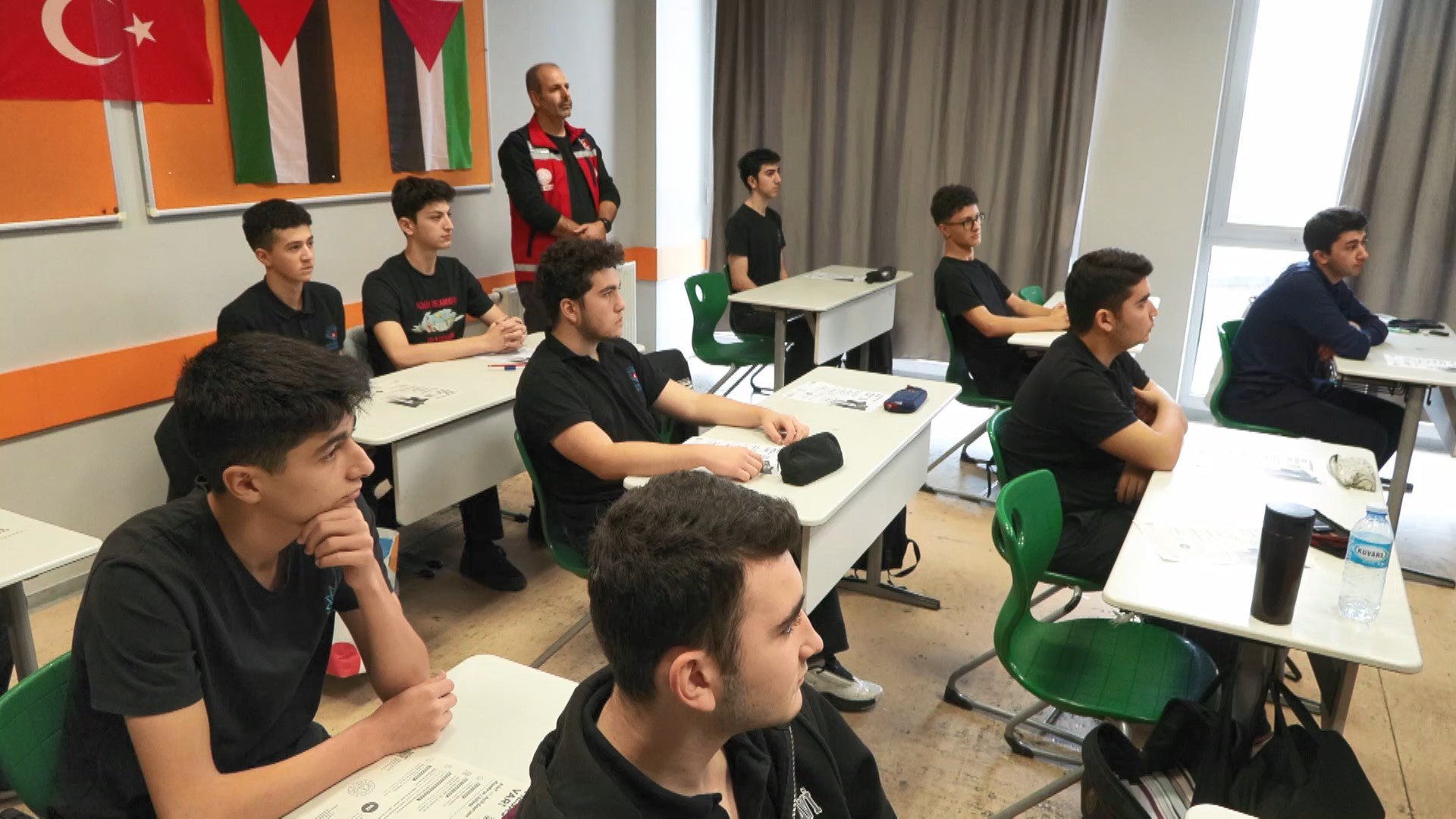 tum okullarda deprem tatbikati yapildi Rk4JUCb8.jpg