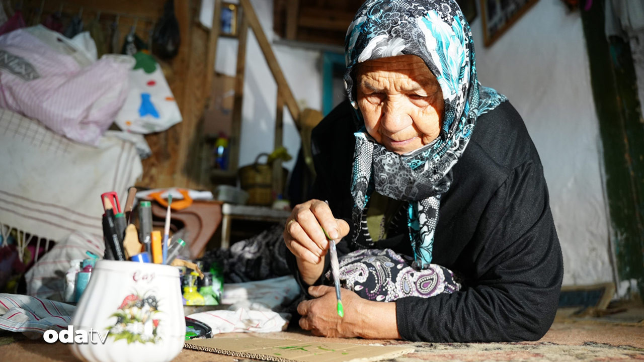 73 yasindaki hakime pala gurel koy evini sanat galerisine cevirdi KHCs7FxB.jpg