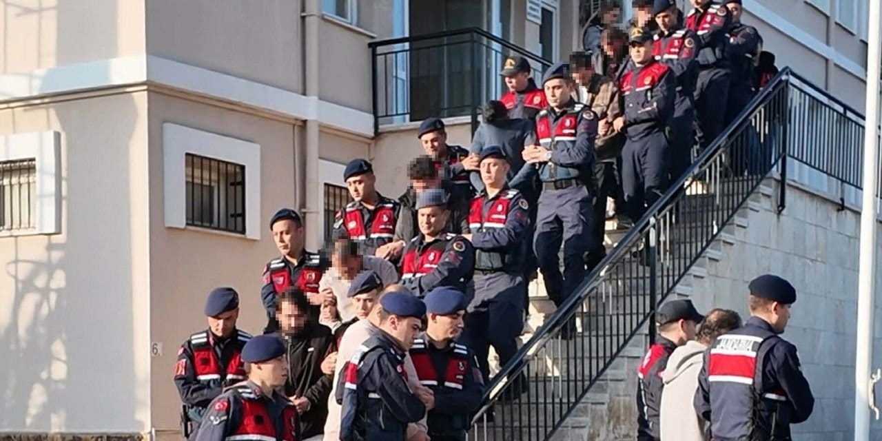 sahte borsa cetesine 7 ilde operasyon 457 milyon liralik vurgun TBKEb4WN.jpg