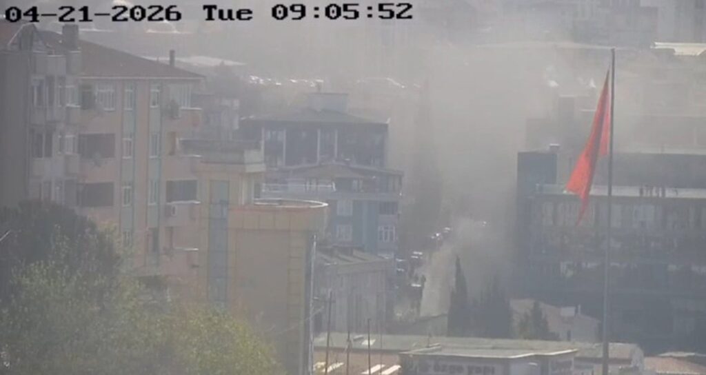 istanbul-is-merkezinde-yangin-gPwMhFWC