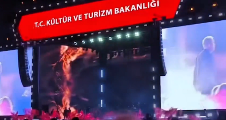 Kültür Yolu Festivali’nde Gençlerden İmamoğlu Destek Sloganları