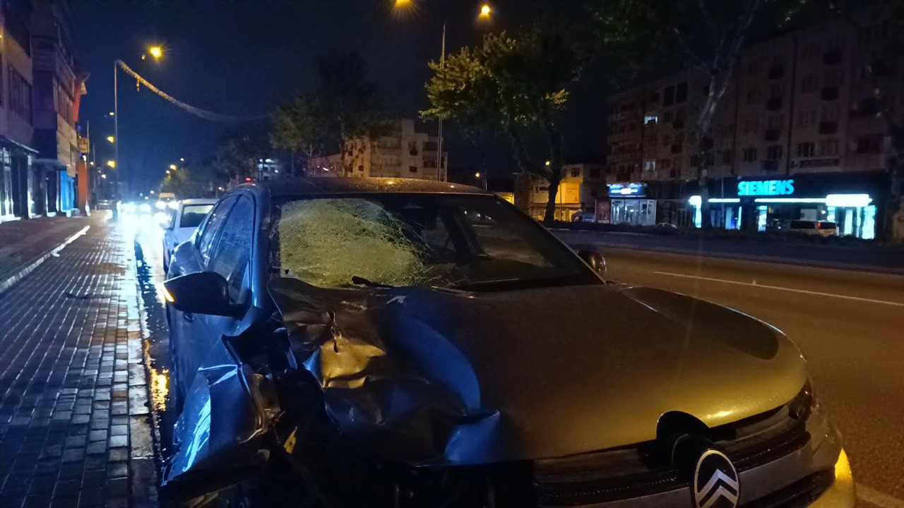 Bursa’da Alkollü Sürücü Kaçtı: Yayaya Çarpıp Olay Yerinden Uzaklaştı